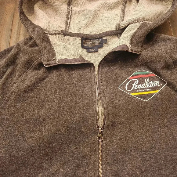 PENDLETON Gray zip up Jacket. Size M - Picture 3 of 5